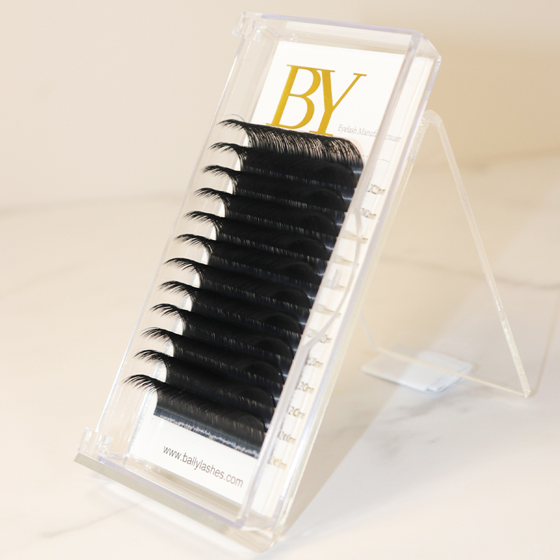 Why Good Lash Sets Feel Light: The Science Behind Weight